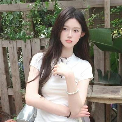 轻轻拂过